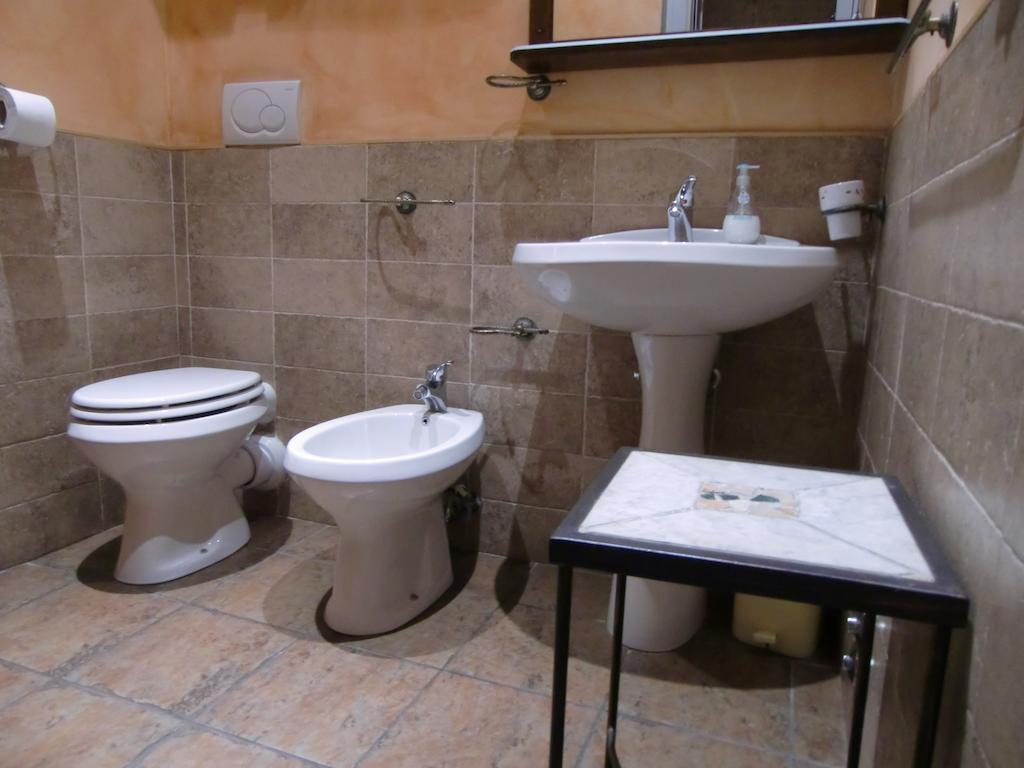 רומא Momi Bed And Breakfast חדר תמונה