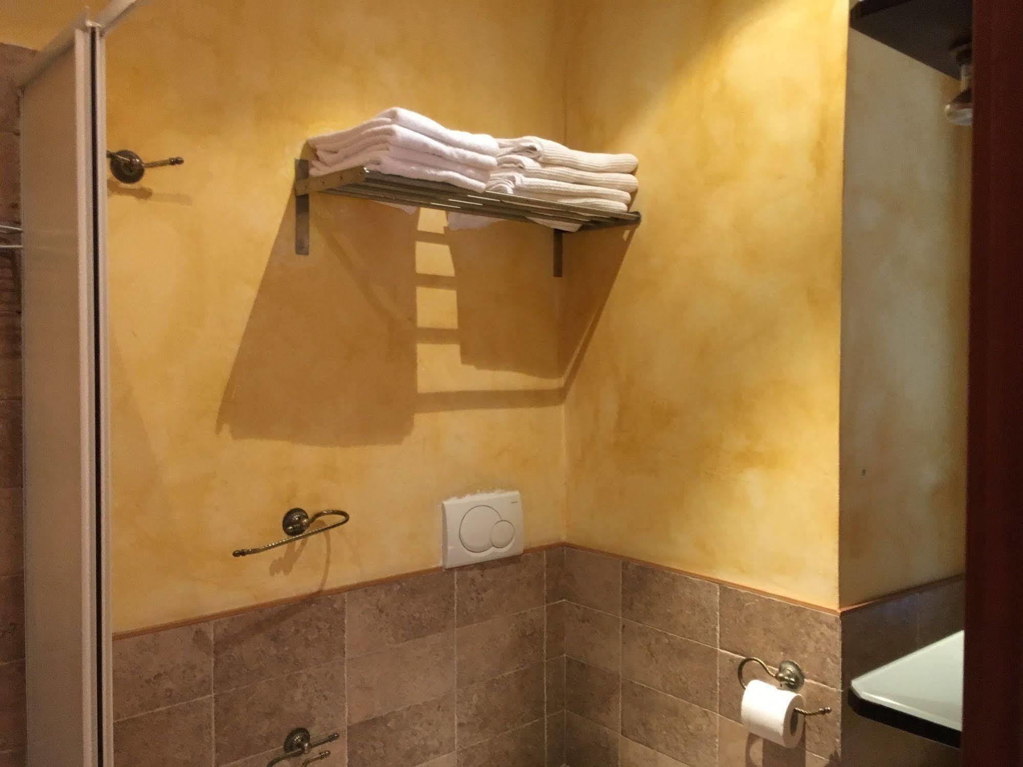 רומא Momi Bed And Breakfast מראה חיצוני תמונה